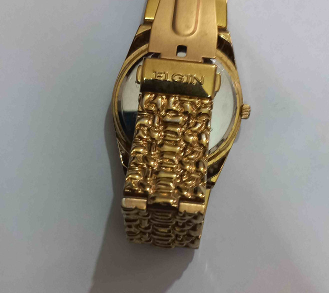 Shortly used imported original watch for sell