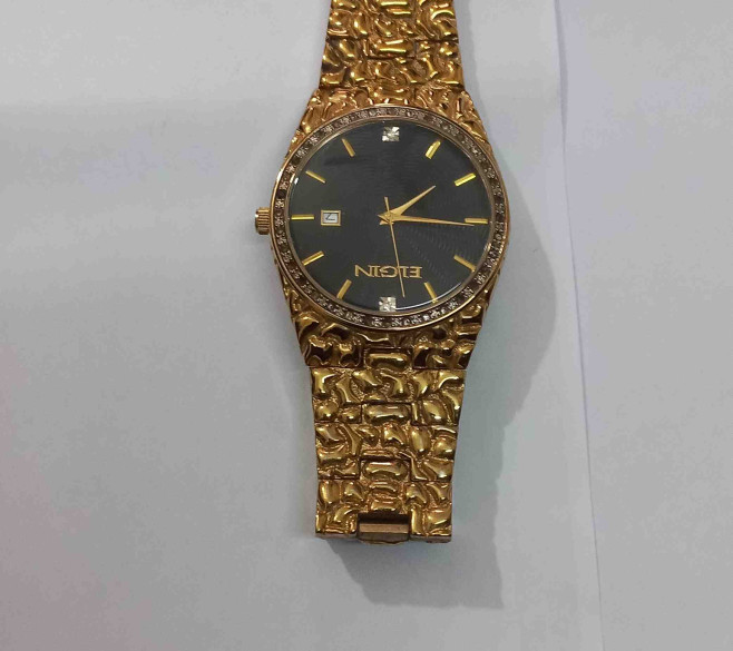 Shortly used imported original watch for sell
