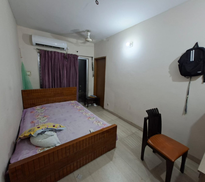 Short time used apartment for urgent sell